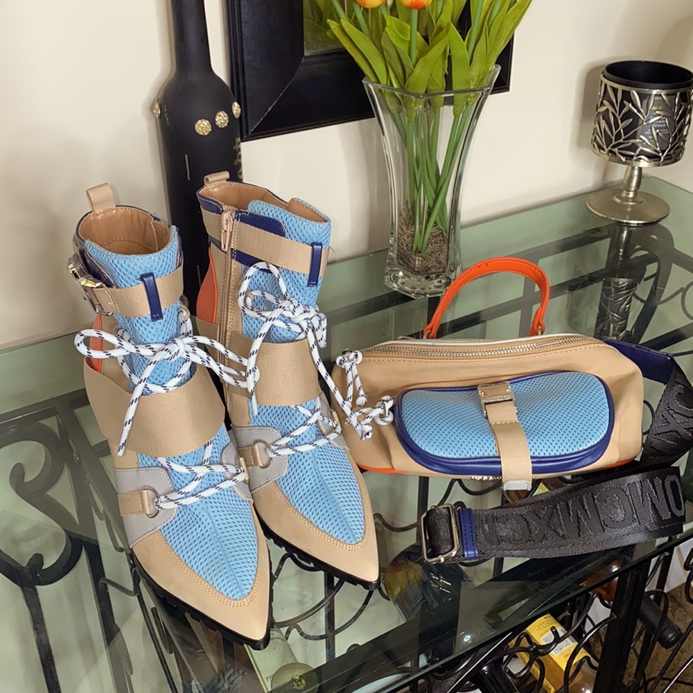 Steve Madden Blu Illusion Boots
